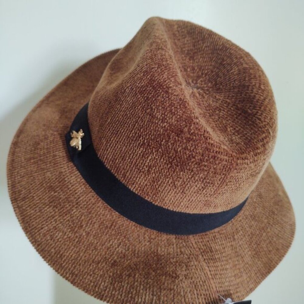 NWT BEE-Medallion Nutmeg-BROWN Stylish-Hat~